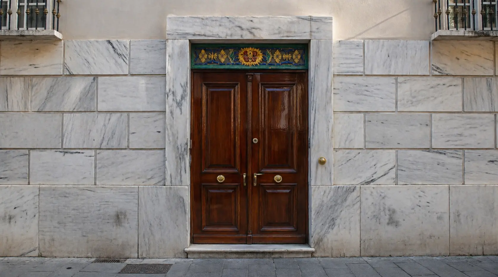 Portone condominiale elegante